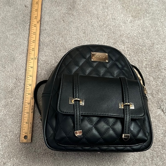 Handbags - Black backpack purse